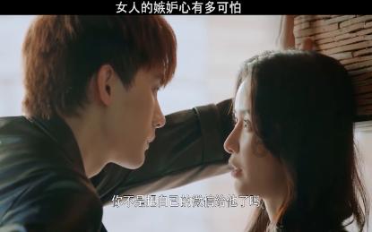 无限翻滚小球